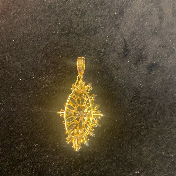 14kt gold emerald and diamond enhancer - Picture 5 of 9